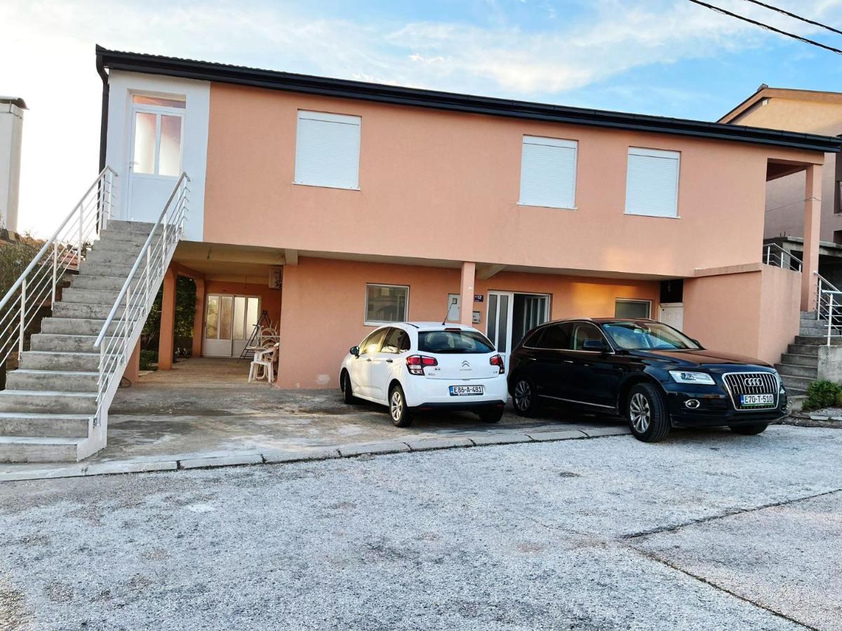 Apartmani Zuti Neum Exteriér fotografie
