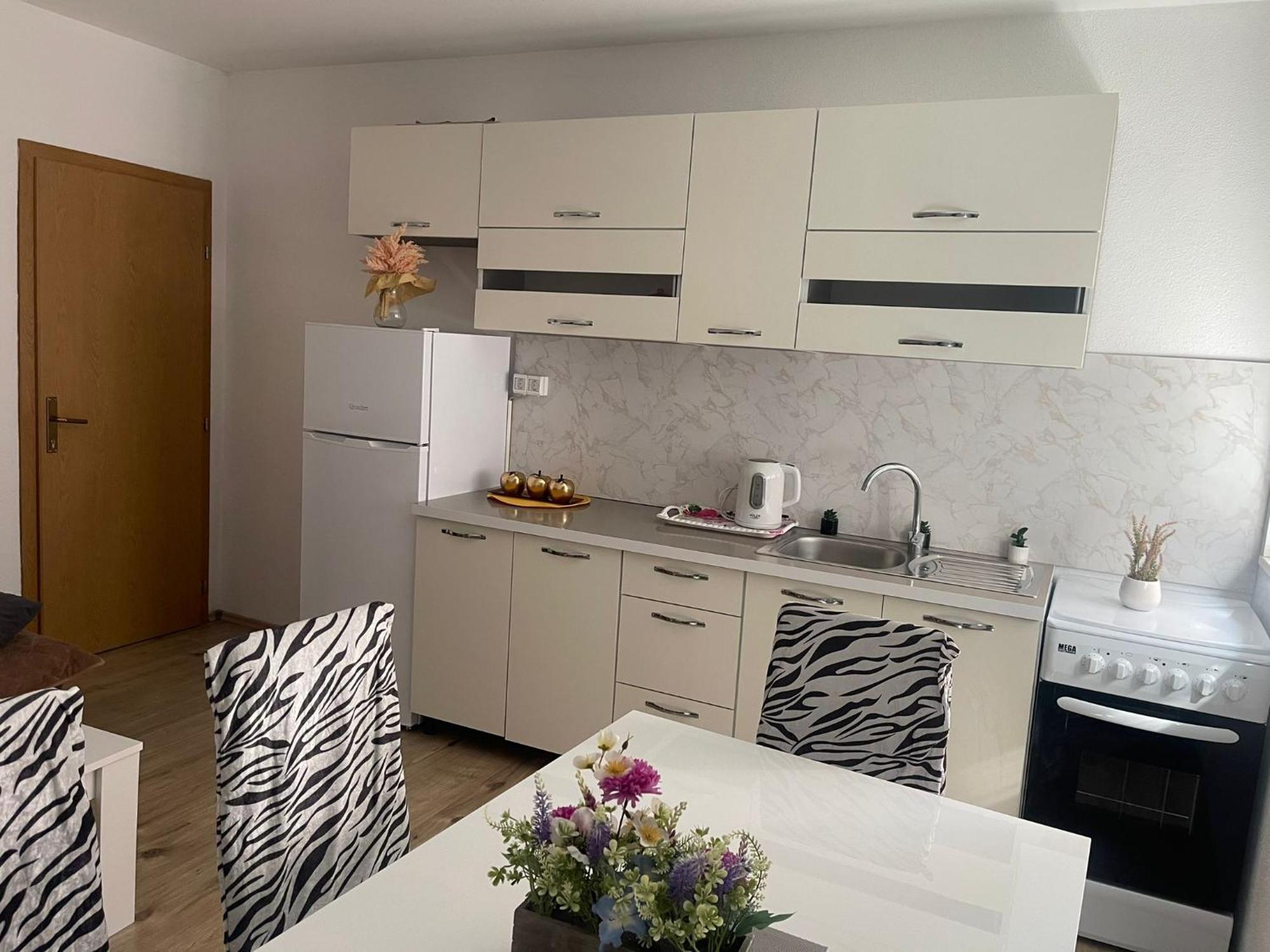 Apartmani Zuti Neum Exteriér fotografie